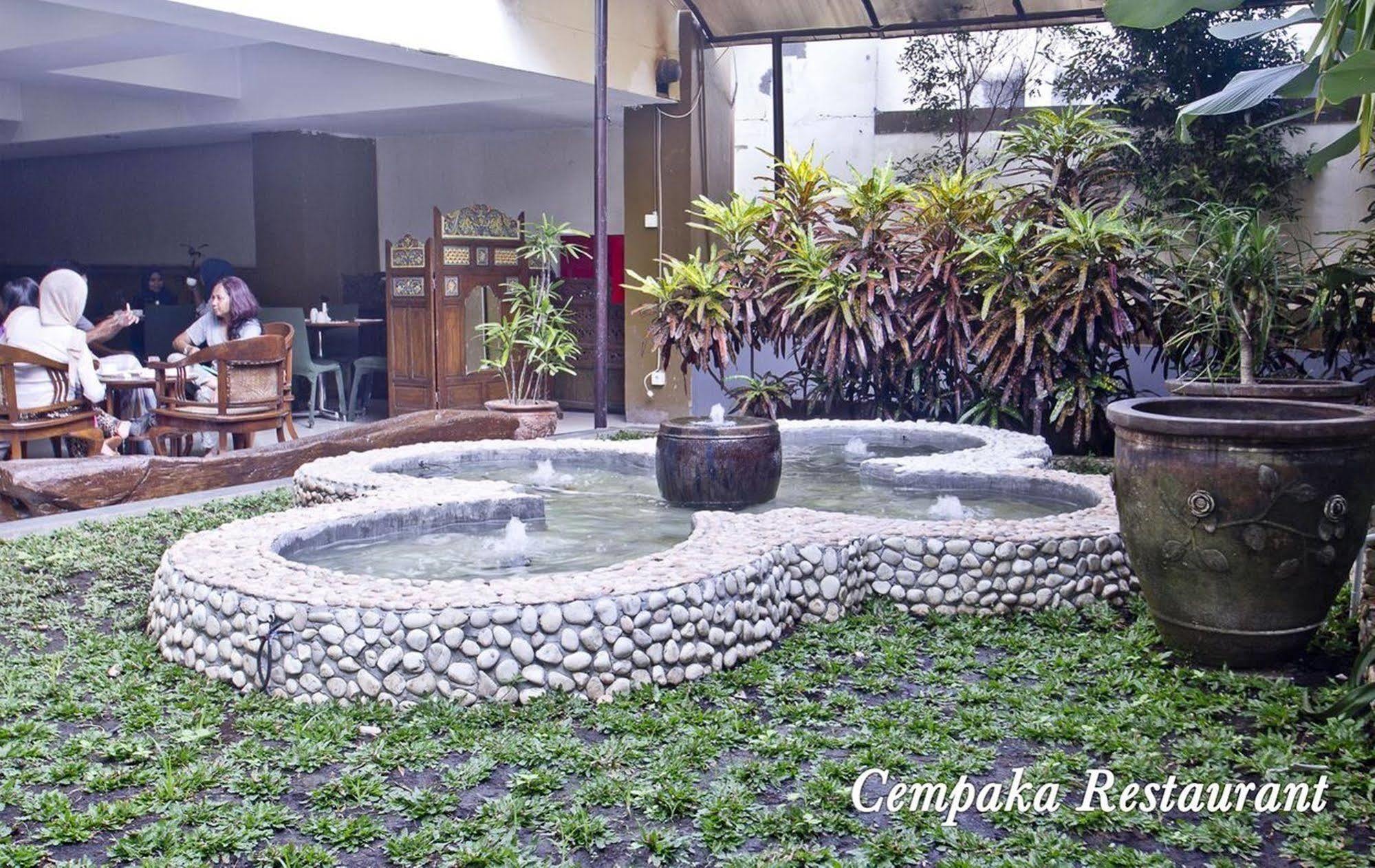 De Batara Hotel Bandung Ngoại thất bức ảnh